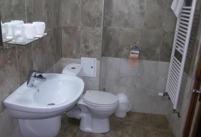 Pensjonat La Tusi Lovrin