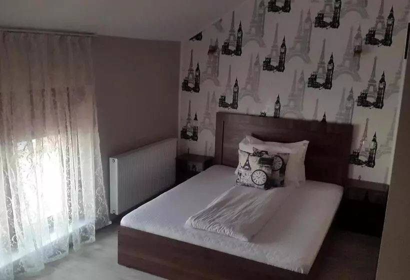 ペンション La Tusi Lovrin