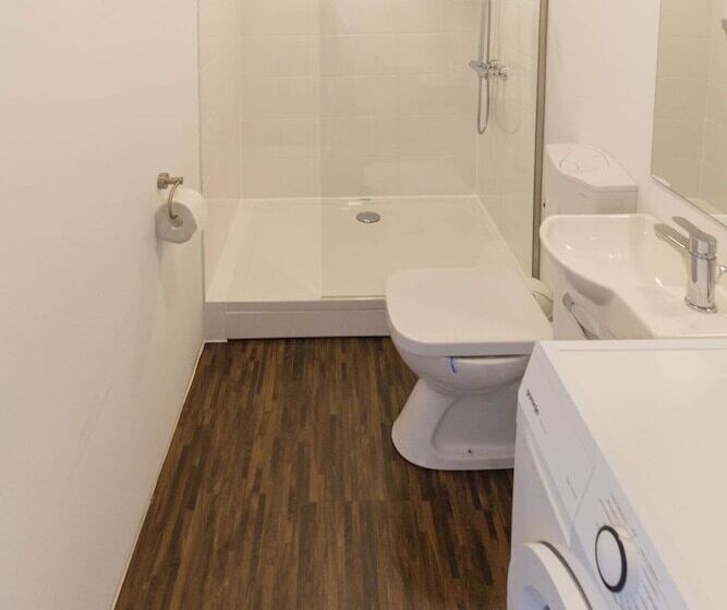 فندق صغير Camping Odmoree Campsite