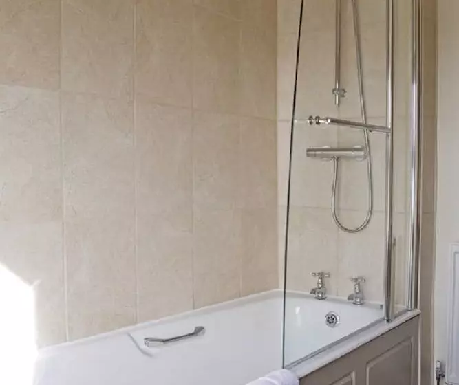 Aamiaismajoitus (B&B) Tabor House