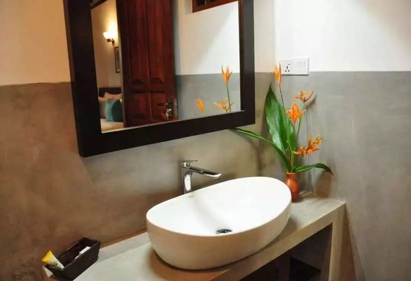 تختخواب و صبحانه Villa Peacock