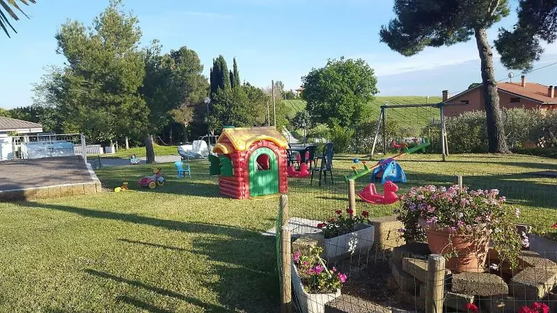 Hostelli Camping Village Mar Y Sierra