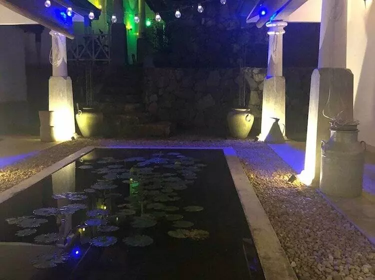 Hotelli Jansens Bungalow Sinharaja