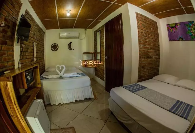 Hotelli Miramar Surfcamp