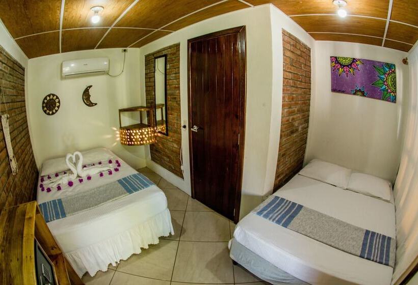 هتل Miramar Surfcamp