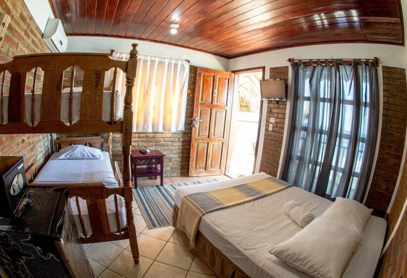 هتل Miramar Surfcamp