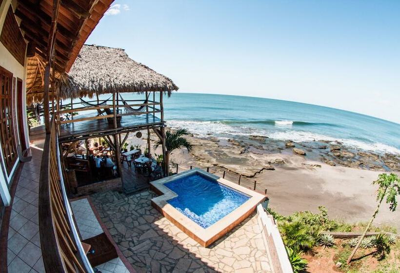 هتل Miramar Surfcamp