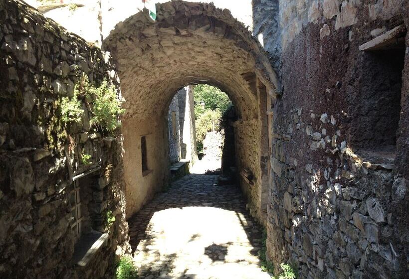 Medieval Village B&b