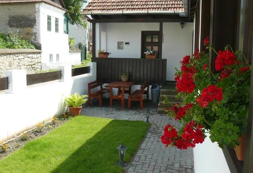 پانسیون Casa Demeter