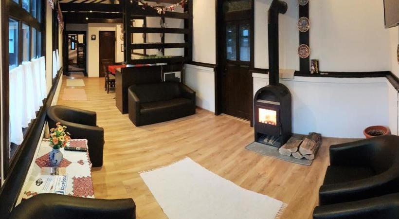 پانسیون Casa Demeter