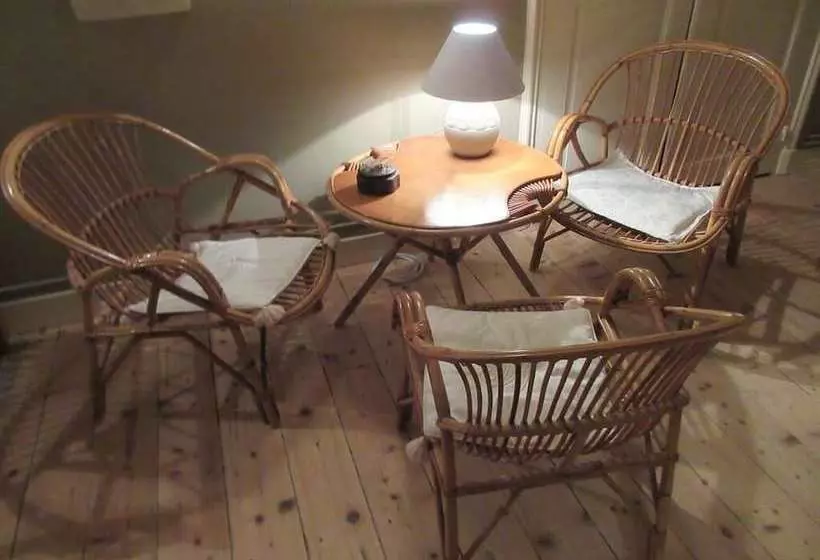 پانسیون Le Manoir Sur La Roche