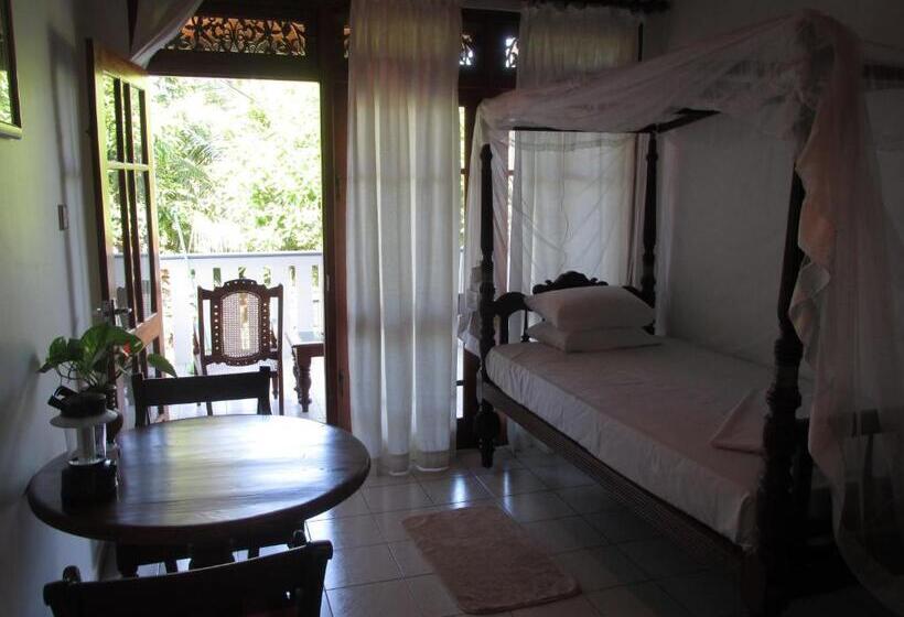 مبيت وإفطار Surf Villa