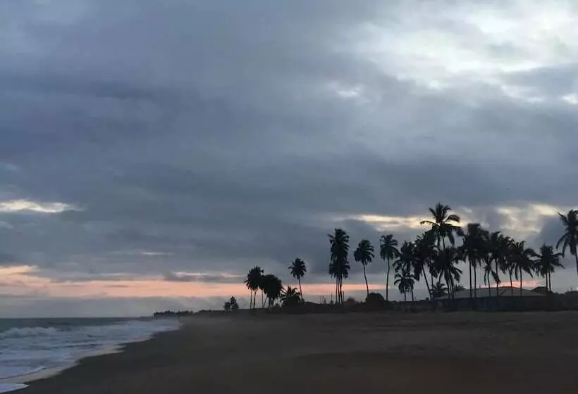 Hotelli Alberta's Palace Beach Resort