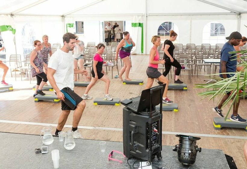 Отель Domaine Résidentiel De Plein Air Odalys Les Dunes