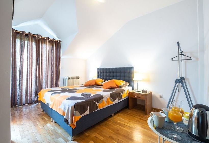 펜션 Francesca Guesthouse