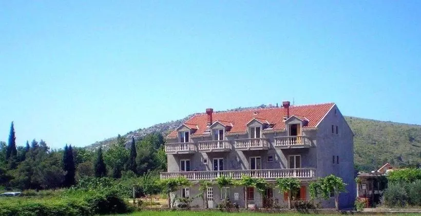 Majatalo Francesca Guesthouse