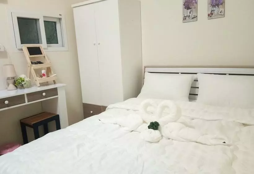 پانسیون Home Room House  Adults Only