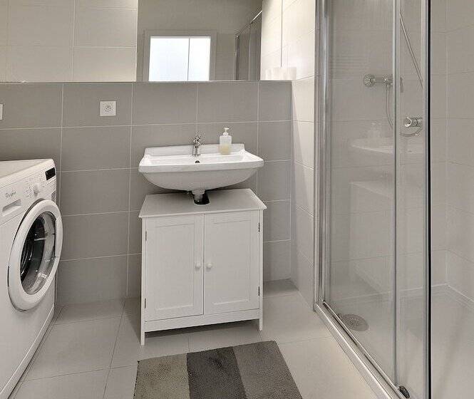 هتل Apollis Business & Budget By Ambiente