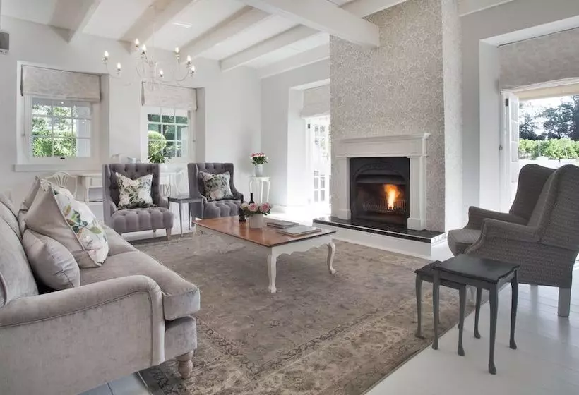 Hotelli Dunstone Manor