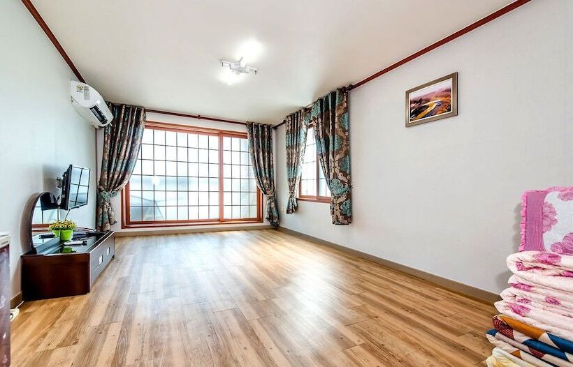 فندق Sea Dragon Pension