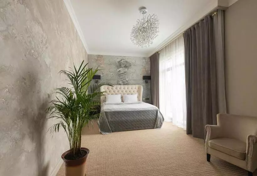 هتل Arcadia Plaza