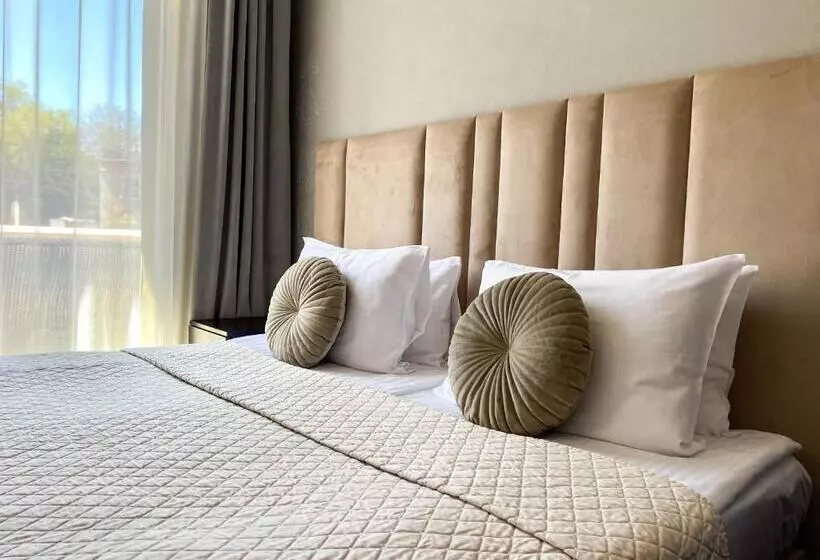 هتل Arcadia Plaza