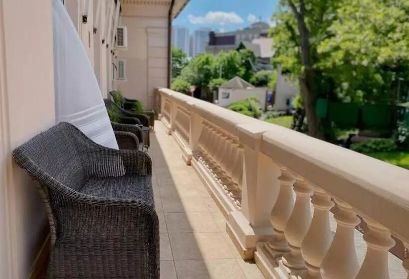 هتل Arcadia Plaza