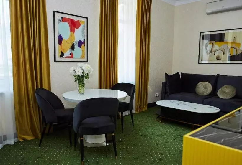 هتل Arcadia Plaza