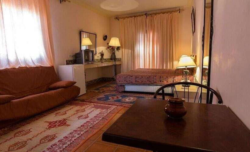 בית מלון כפרי Club Hanane