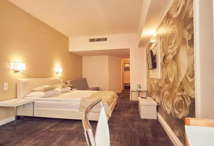 ホテル Continental Forum Constanta