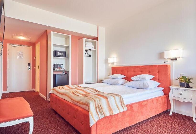 Отель Continental Forum Constanta