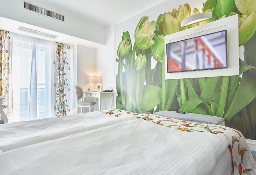 Отель Continental Forum Constanta