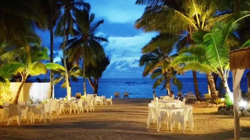 호텔 Crown Beach Resort & Spa