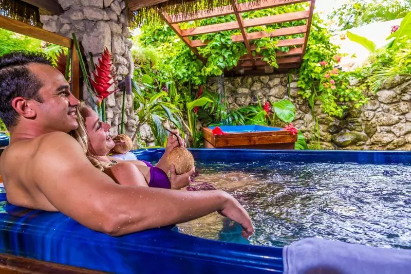 호텔 Crown Beach Resort & Spa