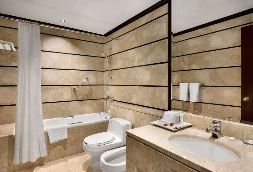 Hotel Hawthorn Suites By Wyndham Al Khobar