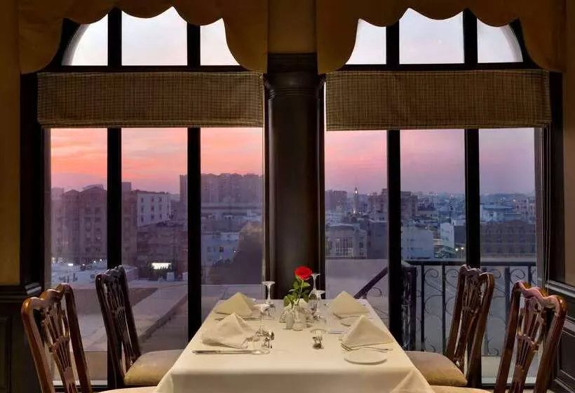 هتل Hawthorn Suites By Wyndham Al Khobar