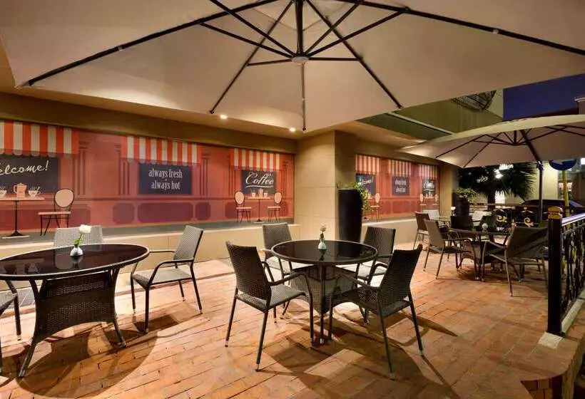 هتل Hawthorn Suites By Wyndham Al Khobar