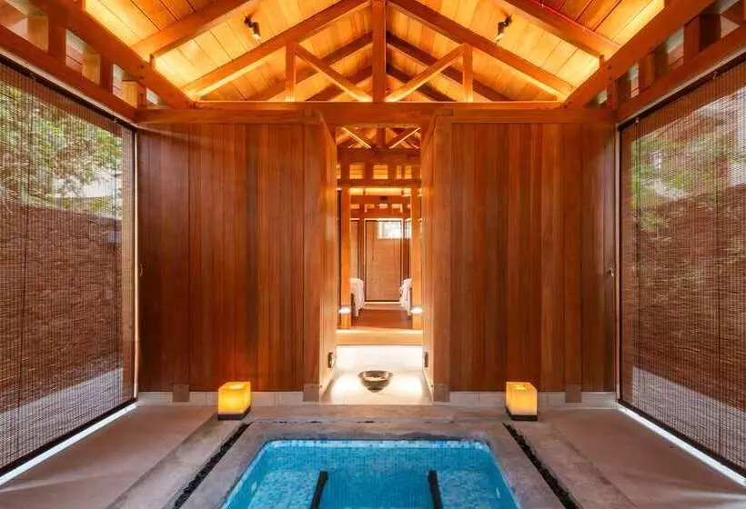 هتل Hilton Mauritius Resort & Spa