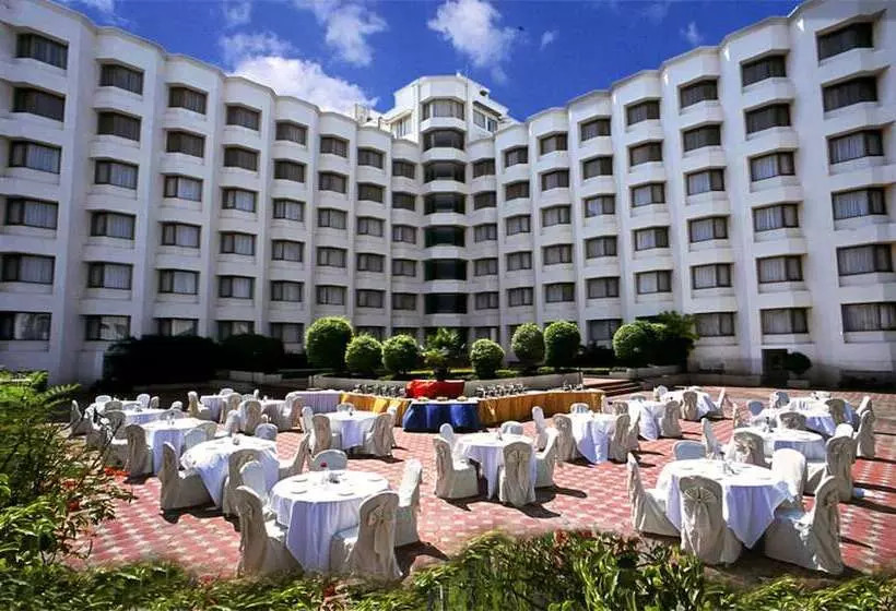 Katriya Hotel And Tower