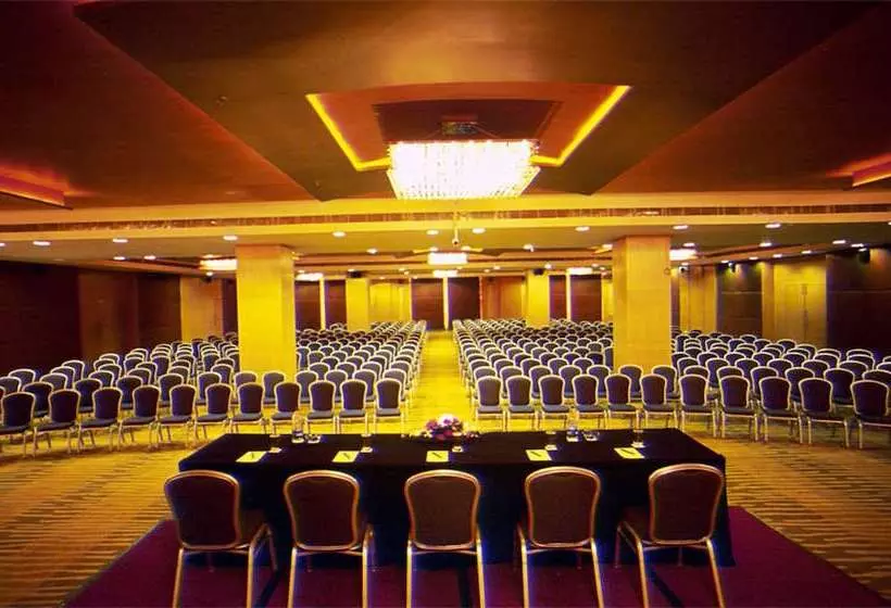 Katriya Hotel And Tower