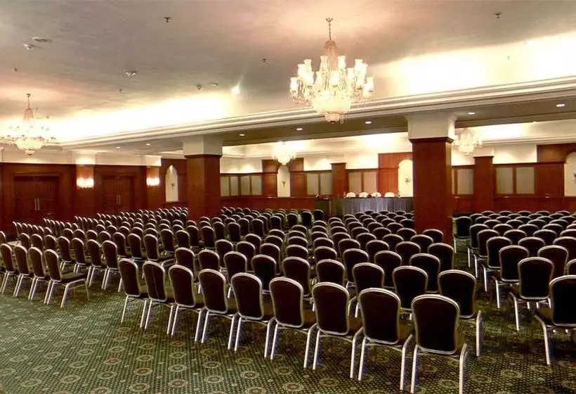 Katriya Hotel And Tower