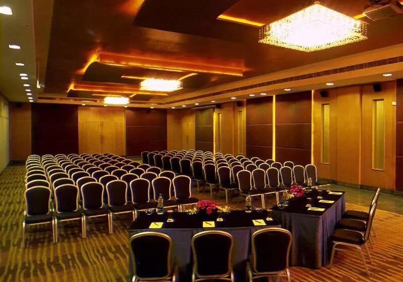 Katriya Hotel And Tower