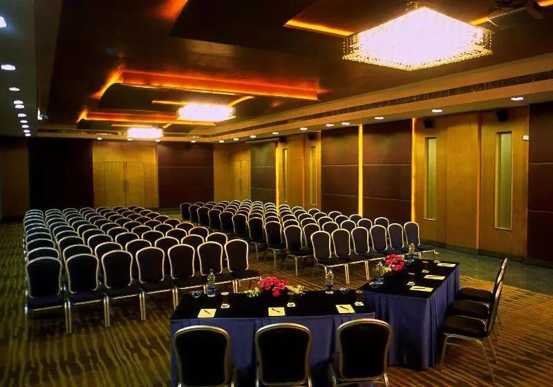 Katriya Hotel And Tower