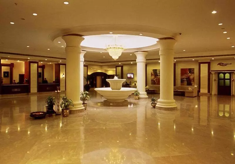 Katriya Hotel And Tower