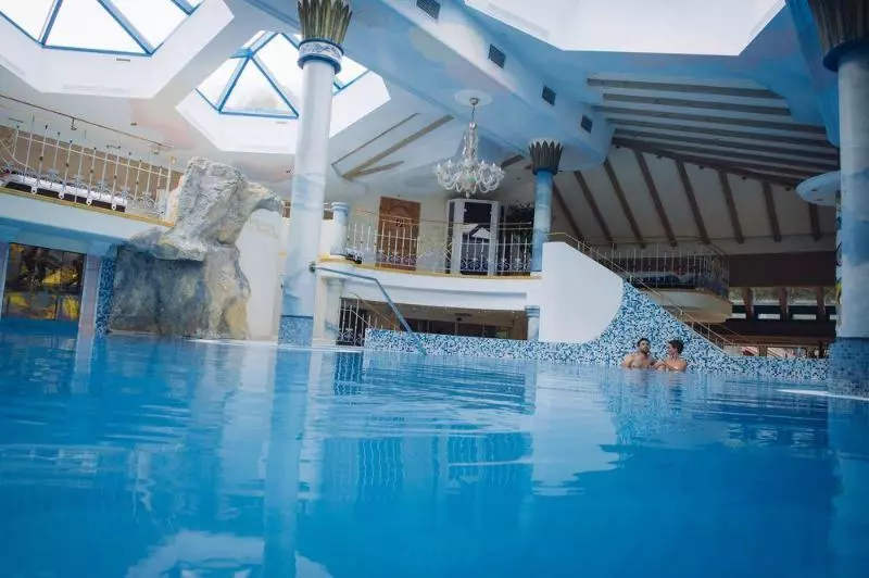 ホテル Neuhintertux