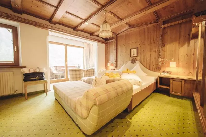 ホテル Neuhintertux