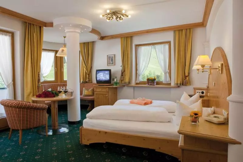 ホテル Neuhintertux