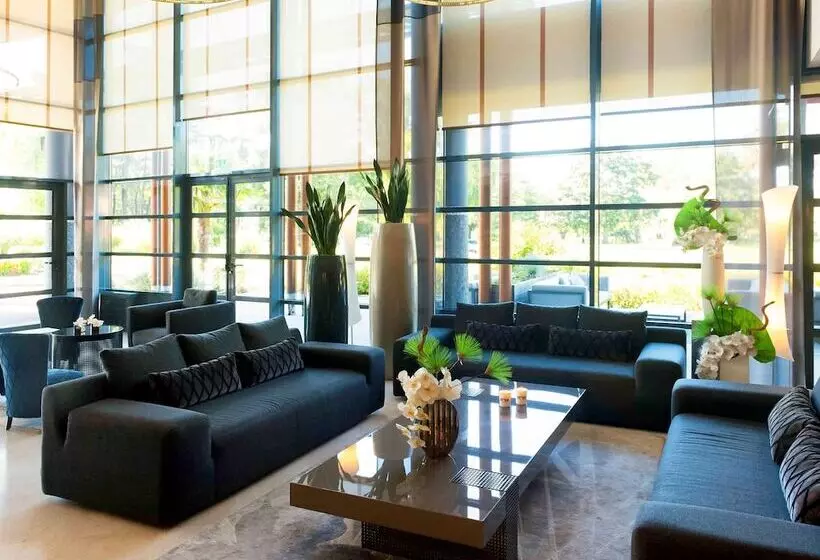 Отель Parc Beaumont & Spa Pau Mgallery