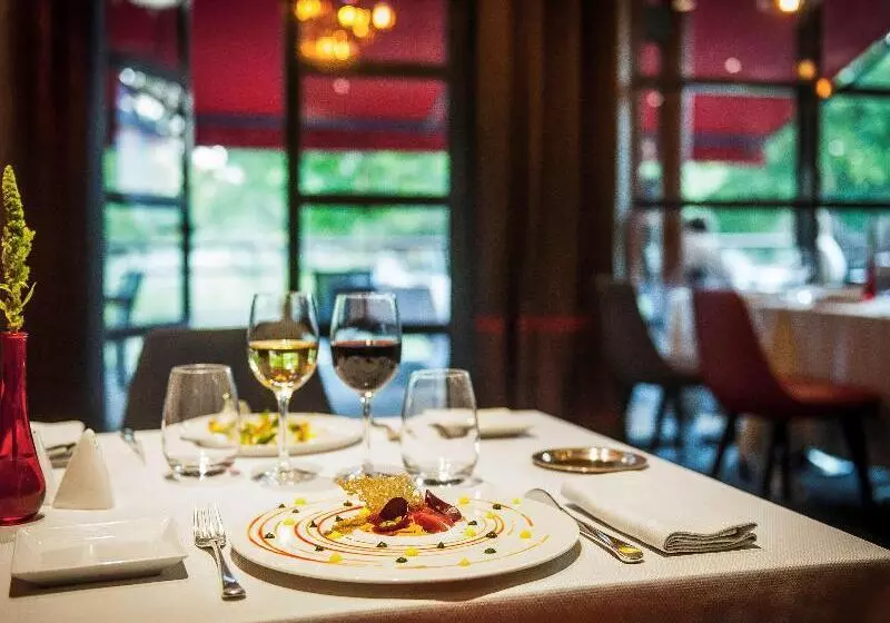 Отель Parc Beaumont & Spa Pau Mgallery