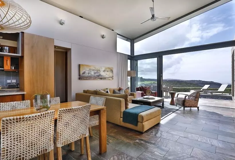 호텔 Pezula Nature Retreat